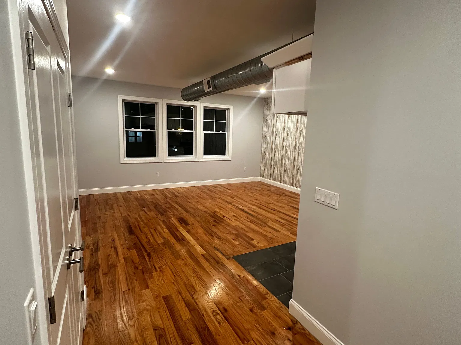 3 bed, 1.0 bath, 1100 sqft, $2,800 — Photo 1