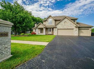 9896 Rambouillet Rdg, Roscoe, IL 61073