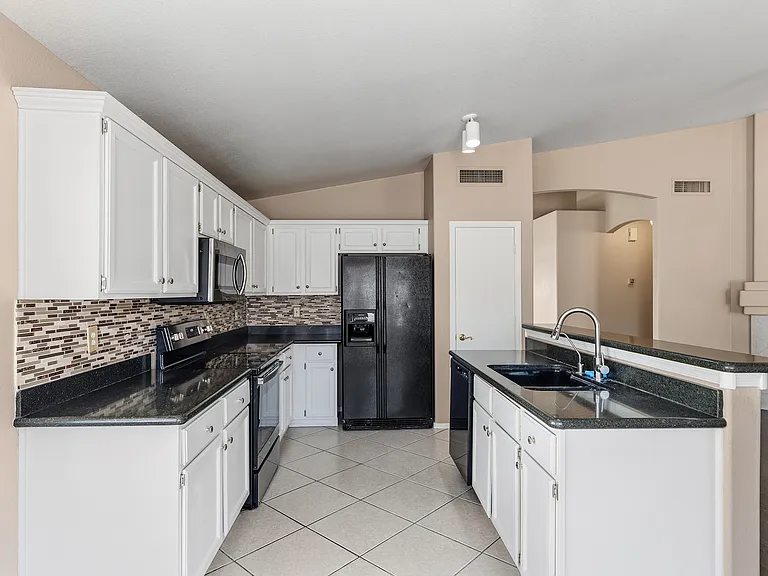 11820 S 45th St — Photo 32