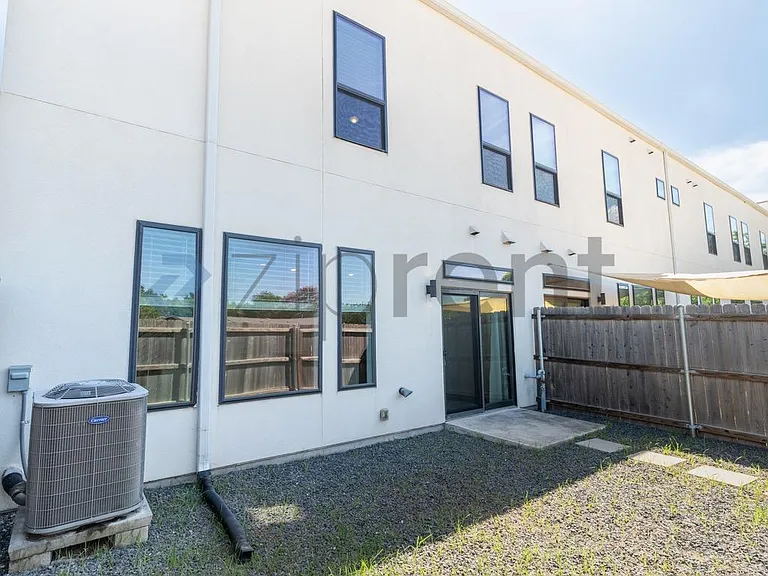 6409 Berkman Dr #7 — Photo 19
