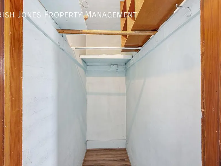134 Peter St #UPPER — Photo 9