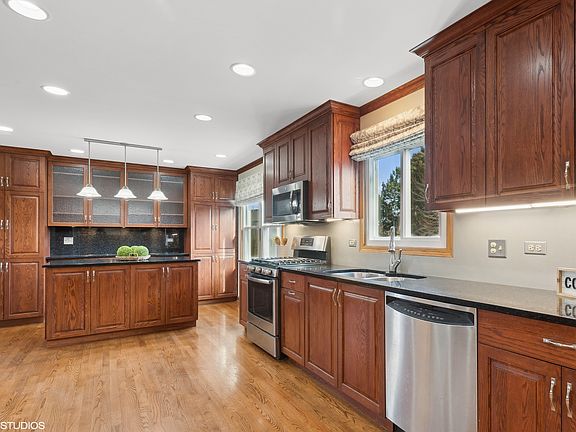 4th image of 1473 Camden Dr