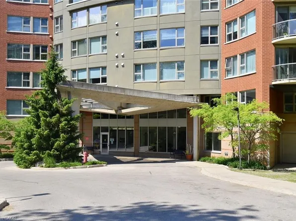 77 Governors Rd #505, Hamilton, ON L9H 7N8