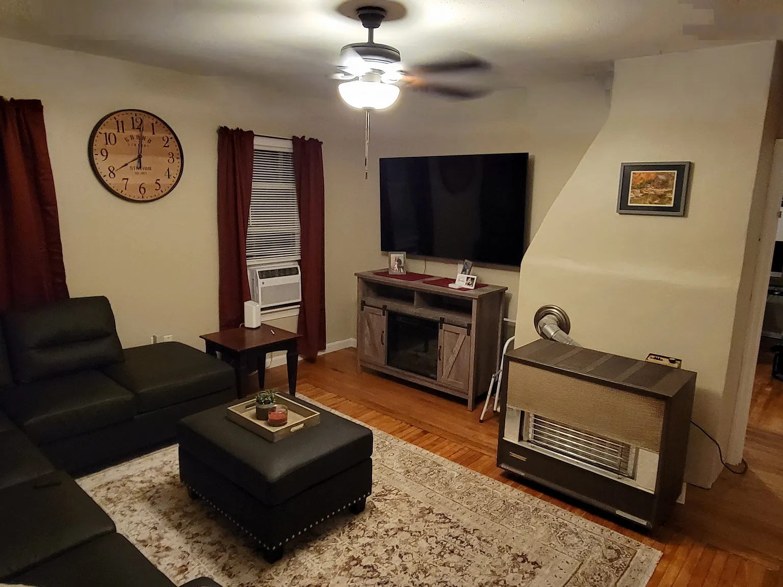 3 bed, 1000 sqft, $1,800 — Photo 3