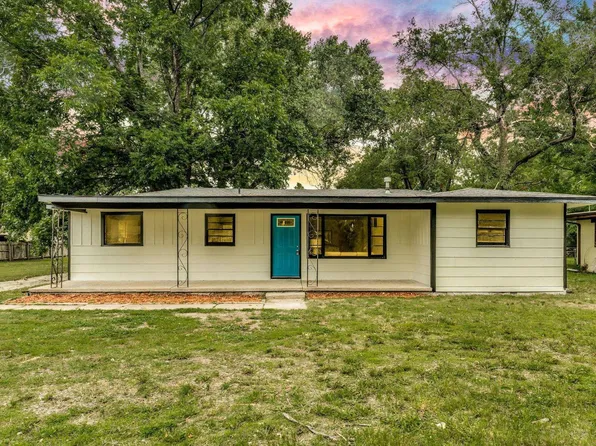 400 W 43rd St N, Wichita, KS 67204