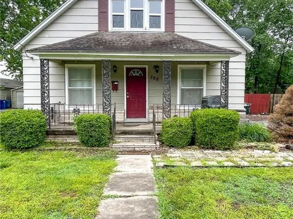 708 W Elm St, Columbus, KS 66725