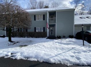 506 Country Side Rd, Greenfield, MA 01301