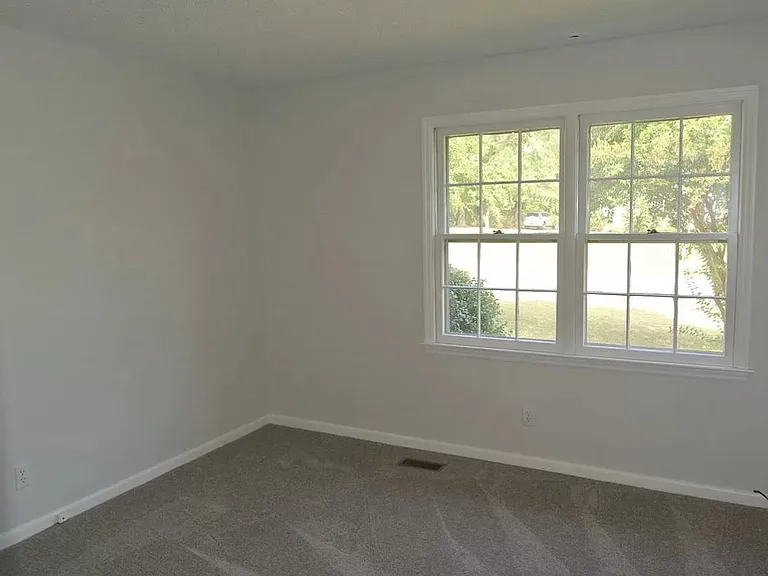 4232 Chaffee Rd — Photo 4
