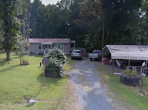 1419 Hollands Rd, Palmyra, VA 22963
