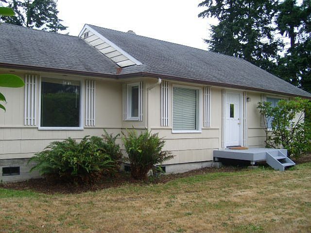 1st image of 3745 S 170th St