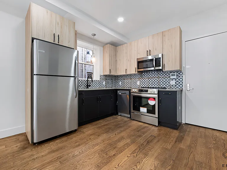 610 Maple St #1B — Photo 3