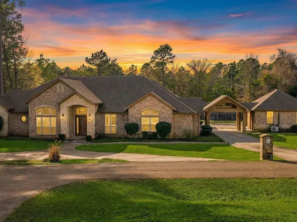 408 Gifford Ave, Daingerfield, TX 75638