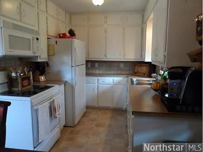 2nd image of 11525 Yukon St NW