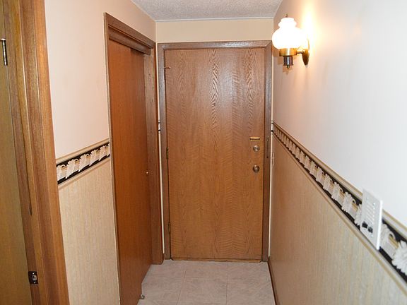 4th image of 7100 W Cullom Ave Unit 221