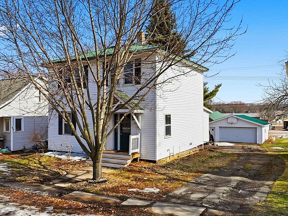 4th image of 314 North DIVISION STREET