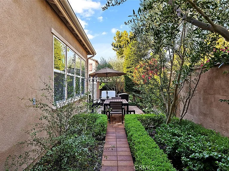 11 Golf Dr — Photo 36