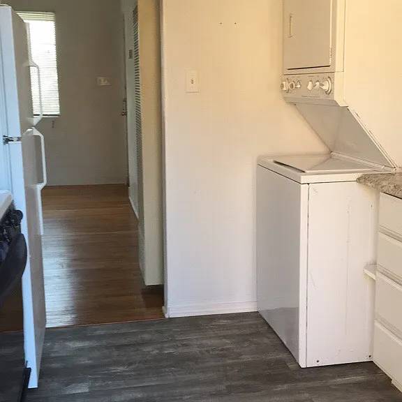1221 Copper Ave NE #205 — Photo 6