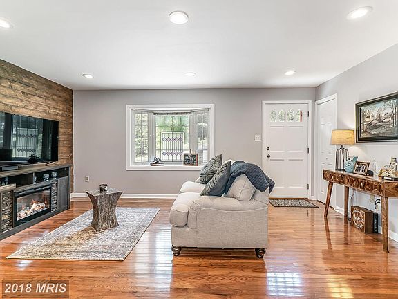 3rd image of 11575 Liberty Oak Dr