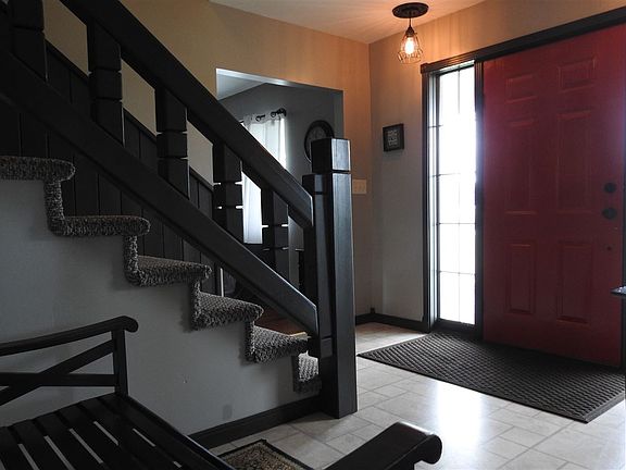 3rd image of 713 Alexander Dr