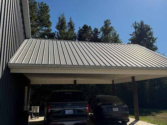 3rd image of 719 Caples Rd