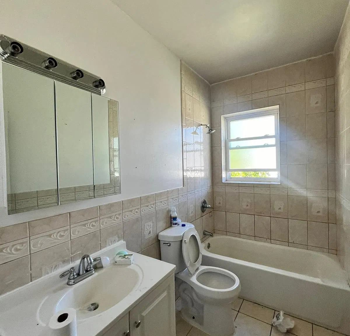 617 Bramhall Ave — Photo 1