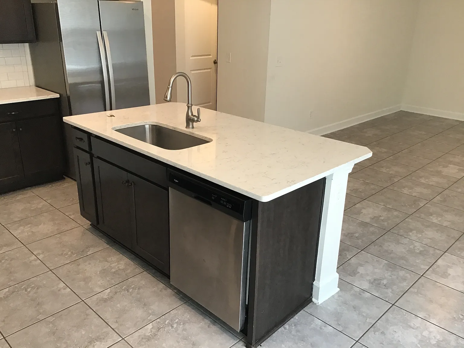 4 bed, 3.0 bath, 2029 sqft, $3,185 — Photo 2