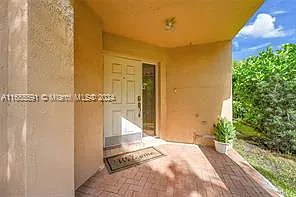 3884 NW 63rd Ter — Photo 3