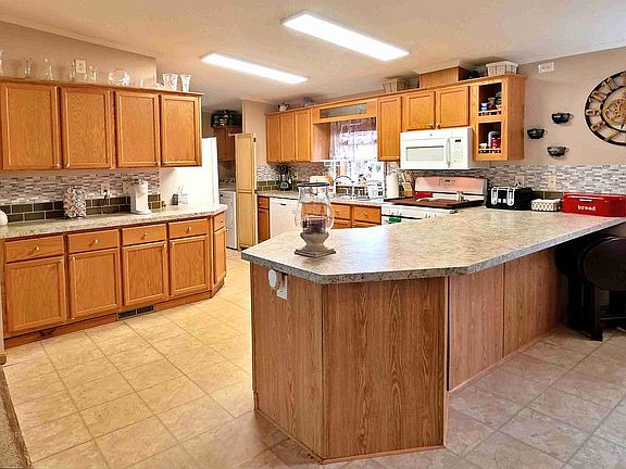 4th image of 9925 Grantham Ct