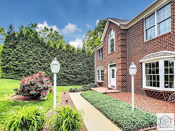 4th image of 113 Parkwood Ct