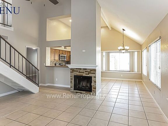 2nd image of 2134 W Beaubien Dr