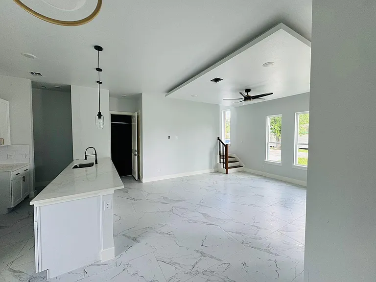8128 Penrod St — Photo 9