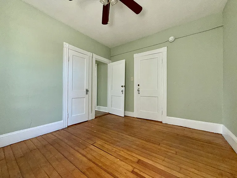550 Winter St #1 — Photo 12
