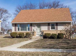 610 Sheridan Dr, Loves Park, IL 61111