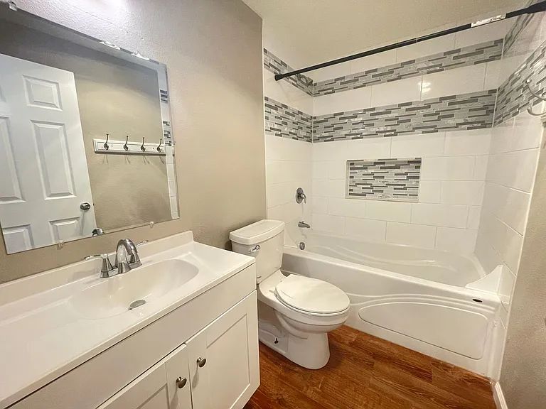 Whitman Park Apartments — Photo 25