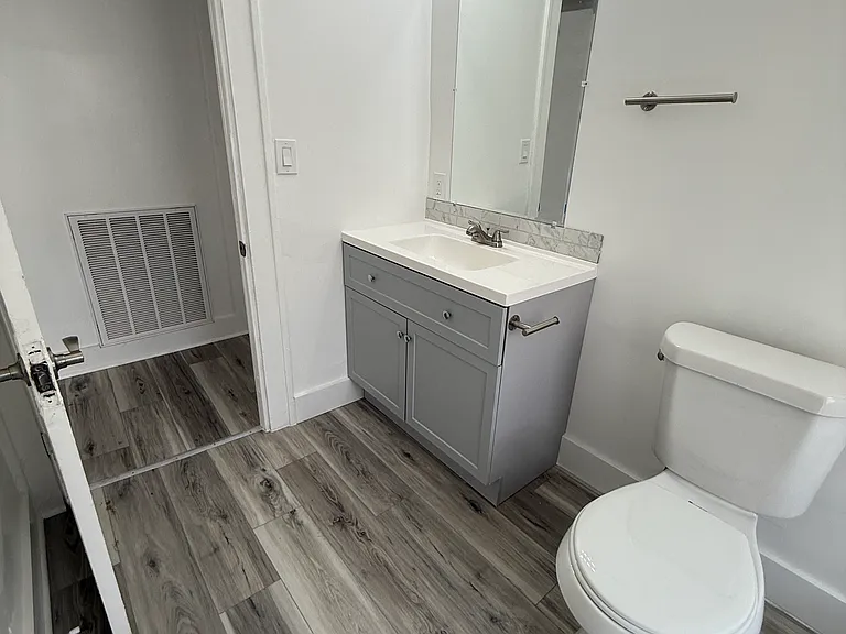 15203 Kinsman Rd #3 — Photo 14