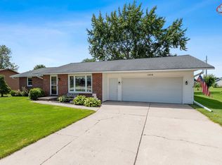 1908 Mac Ln, Green Bay, WI 54311