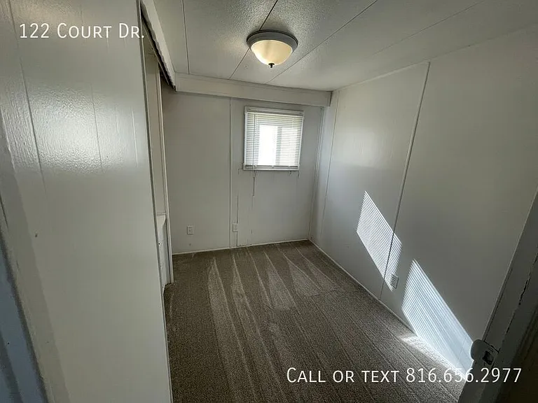 122 Court Dr — Photo 17
