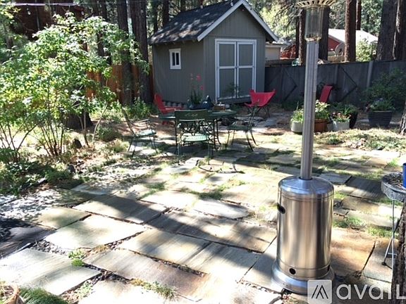 5th image of 2692 Knox Ave