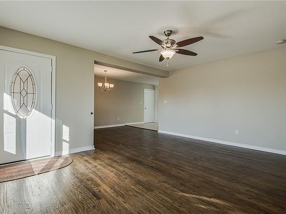 4th image of 1808 Hill St