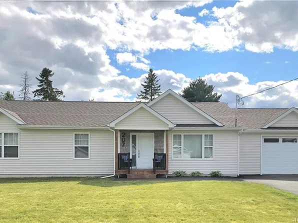 207 Carroll St, Miramichi, NB E1V 6R1