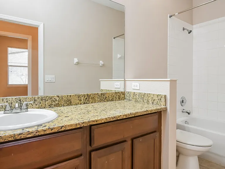 537 Breezy Oak Way — Photo 14