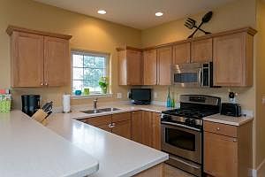 3rd image of 3307 Mackinac Ct