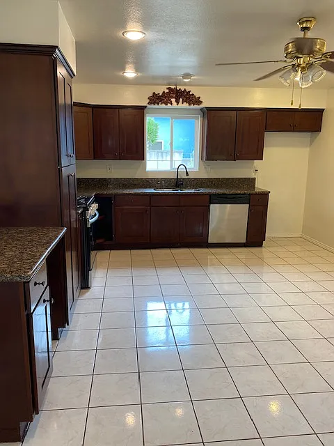 4 bed, 1538 sqft, $3,750 — Photo 4