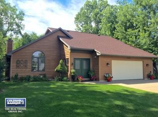3727 N Woodside Ct, Appleton, WI 54913