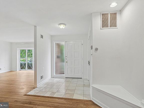 3rd image of 7603 Leesburg Dr