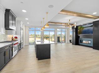 1 Hill Farm Rd #209, Saint Paul, MN 55127