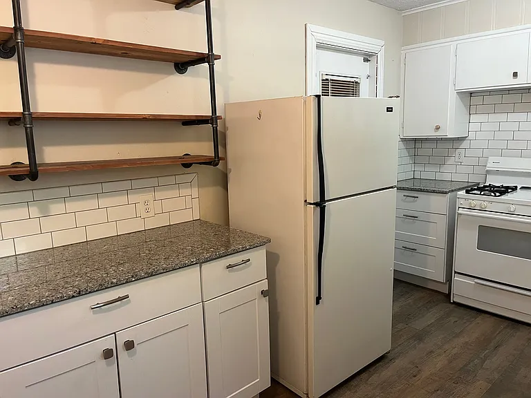 1331 W Hayes St — Photo 29