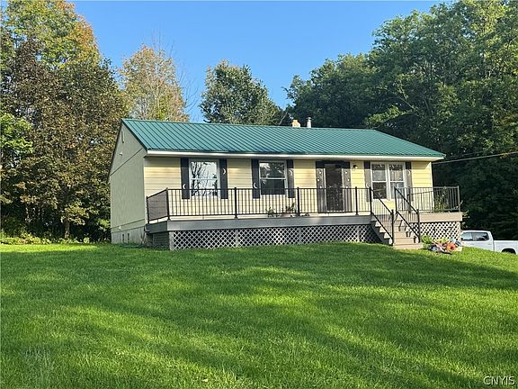 3rd image of 257 Burt Rd