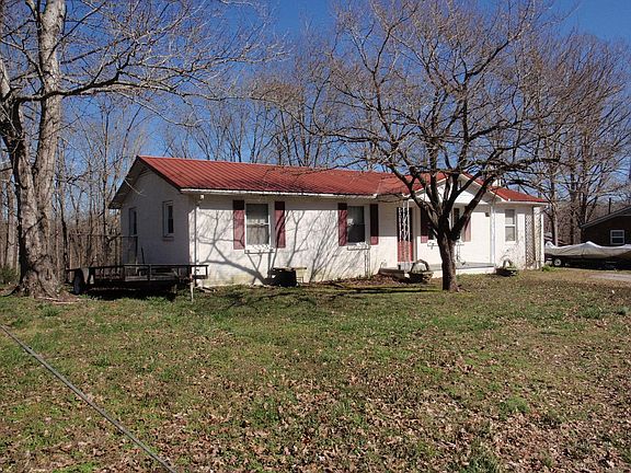 2nd image of 2929 White Oak Dr
