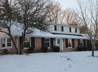 15055 Cascade Dr, Elm Grove, WI 53122